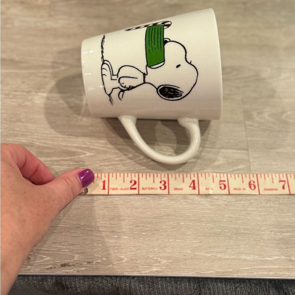 2019 Peanuts Snoopy Christmas Stoneware Mug - Picture 8 of 9